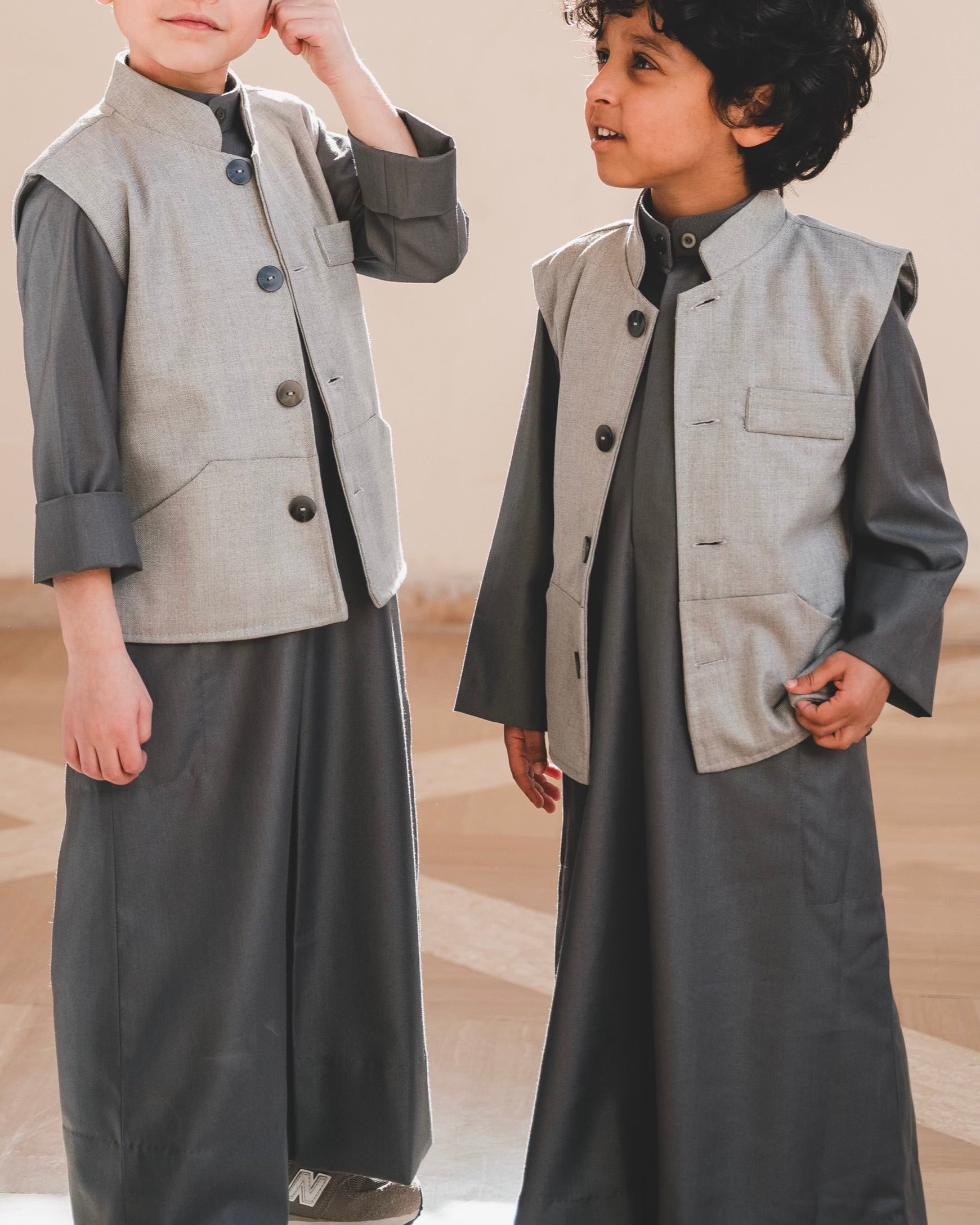 Light grey set دشداشة + سديري